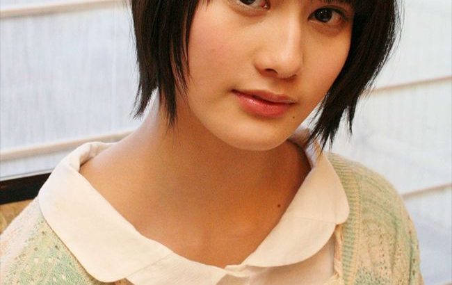 橋本愛がノーセットの髪形でファンにメッセージ！「あまりにも悲しいことが起きて…」