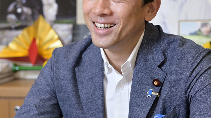 「小泉進次郎氏、子どもたちのために花見のモラル向上を訴える」