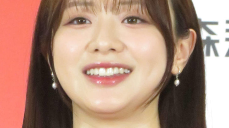 【芸能】森香澄、白ビキニ×体育座りの破壊力！初写真集の快進撃に御礼ショット披露