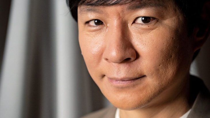 【芸能】アンジャッシュ・渡部建　出入り口にカーテンが引かれ、姿を見せない厳戒態勢で帰路…　地上波の生放送に復帰後初出演wwww