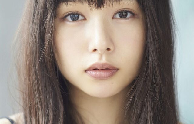 桜井日奈子、初公開の水着ショットにファン大興奮！美しい肢体が話題に