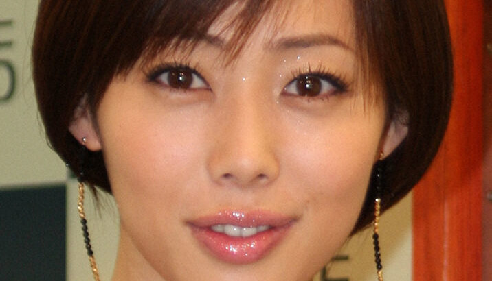 井上和香、第2子妊娠中のふっくらお腹＆娘との2ショットを公開！ファンからは「成長してますね」の声