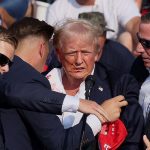 【社会】「奇跡の1枚」トランプ氏襲撃写真が “歴史的名画” と一致！「次期大統領、これが決定打」と話題に