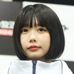 【芸能】「ノーバンってやつでギリいけました」あのちゃんが全身青コーデで始球式に登場