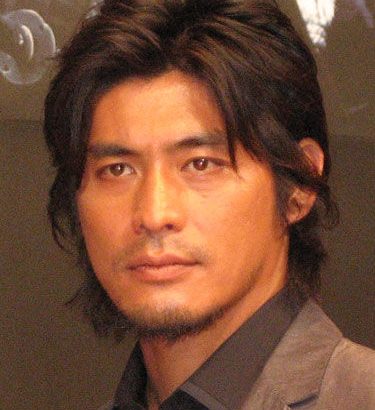 【芸能】“不変ワイルド”坂口憲二が今夏、稲垣吾郎『ほん怖』で主演へ 『キングダム』＆名作出演報道も…完全復活へ