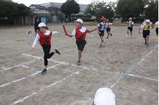 【学校】「リレーに選ばれたくない」「褒められるのは嫌」…戦慄の教育現場ルポ「『浮く』を恐れる」子どもたち