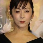 斉藤由貴、60代不倫医師との密会続行！セクシーワンピで誕生日を迎えた彼女の夜の姿とは？