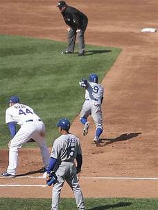 【野球】「日本のプロ野球のほうが盗塁しにくい」説も…大谷翔平、なぜ盗塁が2倍以上に急増？ NHK解説者「日米ピッチャーの差」