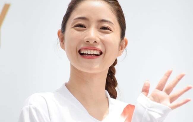 【芸能】歯科衛生士も公認！　「歯がきれいな芸能人」ランキング！　3位「石原さとみ」2位「北川景子」…1位は？