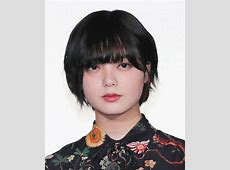 平手友梨奈の美脚魅惑！FNS歌謡祭での新曲パフォーマンス「見惚れちゃう」