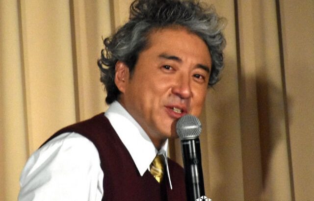 【芸能】元総理・小泉純一郎氏の“誕生日ショット”にムロツヨシ？　家族写真にツッコミ相次ぐ「仲良すぎ」「素敵に溶け込んでる笑」