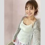 鷲見玲奈、男性向け仕事を拒否！新たなスタイルの真意とは？胸を強調しない衣装を着ること