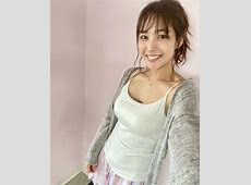 鷲見玲奈、男性向け仕事を拒否！新たなスタイルの真意とは？胸を強調しない衣装を着ること