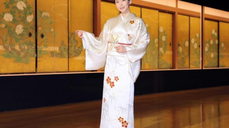 【芸能】吉岡里帆　百花繚乱　白の着物姿で降臨　縁深い大覚寺「父と一緒に絵を描きに行った思い出が」