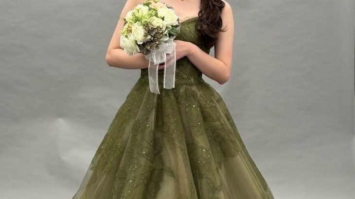 【芸能】本名に改名した人気女優　ドレス姿が「キレイ」「かわいい！」芸名時代の昨年に結婚