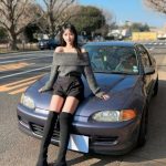 【芸能】“日本一のレースクイーン”、愛車のホンダ「逆輸入車」との2ショット公開「MT車特集でインタビューしていただきました」