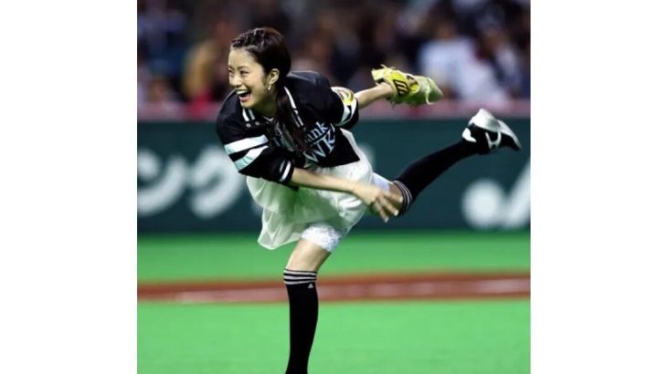 【芸能】上戸彩「ドキドキ…」　ソフトバンク開幕戦で18年ぶりの始球式
