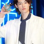 【芸能】窪塚愛流、春めくファッションでサービス精神惜しまず　香水の付け方は”ターンして浴びる”