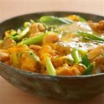 【日本語】「親子丼」を「おやこどん」と読む人は20代と30代に多い…年代・性別・地域でも差が出る身近な食べ物の呼び方