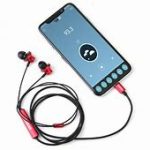 【社会】スマホから「FMラジオ機能」が消えつつある理由　メーカーで温度差、トレンドにそぐわない実情も