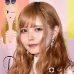 【芸能】39歳・益若つばさ、ざっくり肩出しドレスで大胆肌見せ　妖艶な雰囲気に「色気がエグい」「ますます大人の魅力にあふれてます」