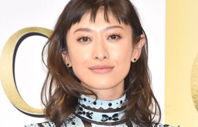 【芸能】山田優、芸能界引退の弟との“派手髪”姉弟ショット公開「弟さん写ってるぅ」「遭遇したいっ」