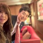 【芸能】元フジ・笠井信輔アナ　元テレ東アナの美人妻との結婚35周年報告　披露宴行ったホテルでの夫婦ディナーショット披露