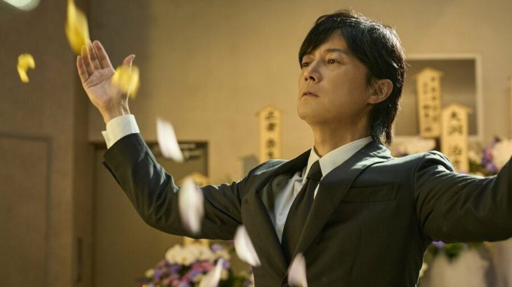 【芸能】年齢不詳すぎる芸能人ランキングTOP10、福山雅治を抑え1位となった「年齢が信じられない」シンガーソングライターとは？