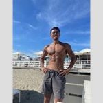 【芸能】金子賢　医師に「治りません」と宣告された病名　レントゲン写真公開、長身183cmも「10年後は」