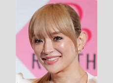 【芸能】浜崎あゆみ、シンガポールで大勢のファンに取り囲まれる人気ぶり　「ファンサ素晴らしい」「お出迎え羨ましすぎる」