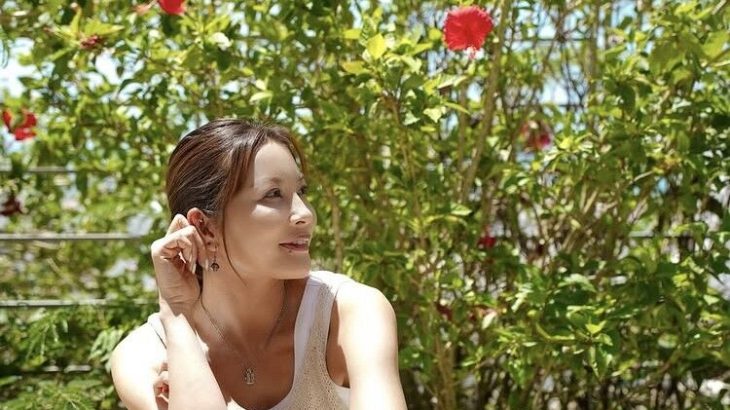 【芸能】「久米島　大好きな場所」瀬戸朝香、プラベ旅行ショットが「美しい」「爽やかな背景に映り込む妖精」と反響