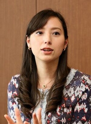 元金融庁の旦那と共演した加藤シルビア、これは胸熱やんけwww