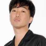 スピードワゴン小沢の近影：1年9カ月の活動自粛生活、髭面でジャッキー・チェンみたい