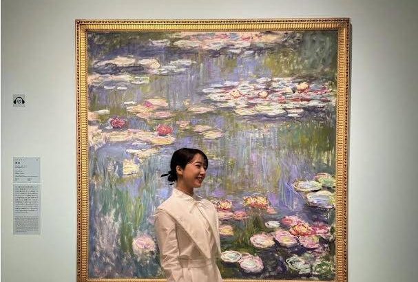 【芸能】「萌音とモネ」上白石萌音、絵画をバックに美麗ショット公開「組み合わせ最高」「全部ひっくるめて可愛すぎる」