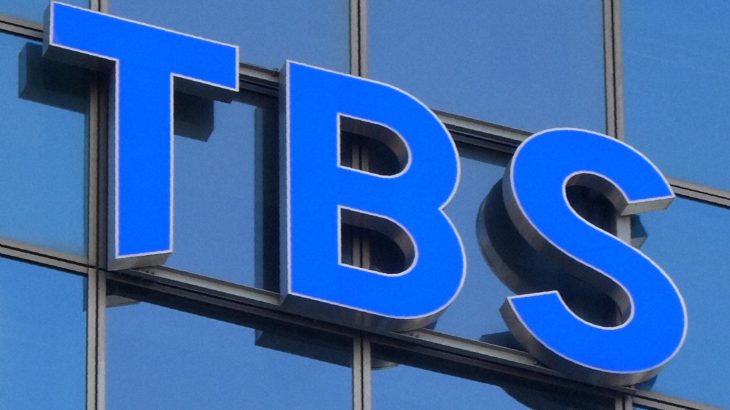 【TBS】お笑いコンビ「チョコレートプラネット」の長田庄平さん　「SASUKE」収録中に左足を剥離骨折　ローリングヒルに飛び移る際に怪我