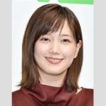 【芸能】本田翼、ミニ丈スカートで美脚を披露！「歩き方が美しい人にエレガントさを感じます」　寒さ吹き飛ばす満開笑顔