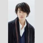 佐藤健の新たな挑戦！『グラスハート』バンド歌手としての魅力を探る