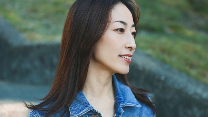 【文春】中絶、出産、未婚の母…　人気グラドル・佐藤寛子が『子供の父親』を実名で公表　「一人で育てると言ったよね？」と言われ