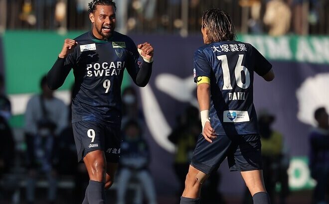 【サッカー】J2徳島の新新ユニフォーム「衝撃的なデザイン」伝統芸能『阿波踊り』を表現する一着に反響「地元要素満載」「お祭りやで！」