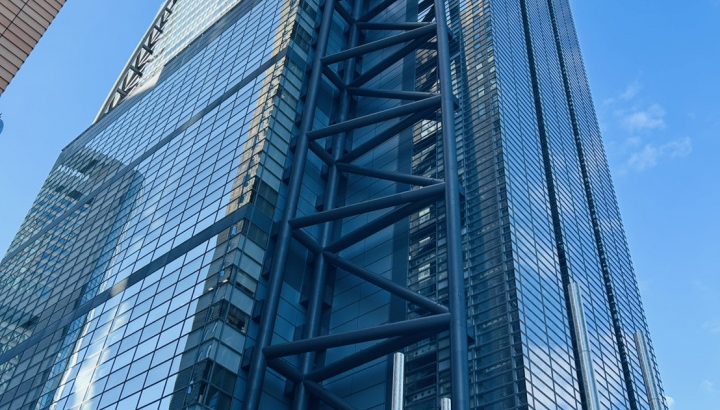 【テレビ】『笑点』アシスタントが卒業を発表　林家木久彦が集合ショットとともに感謝