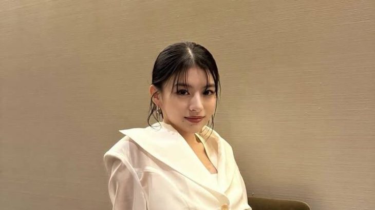 【芸能】出口夏希、お腹スケスケ真っ白衣装！主演映画の舞台挨拶オフショが「かわいすぎる」「最高」「この美しさはチート」